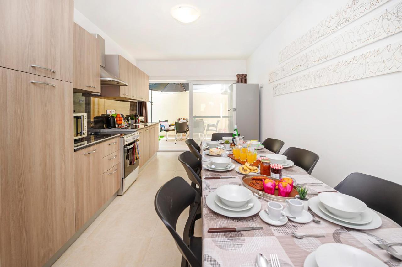 Summer Breeze 3 Bedroom Family Maisonette With Sunny Terrace In Mellieha - By Getawaysmalta Dış mekan fotoğraf