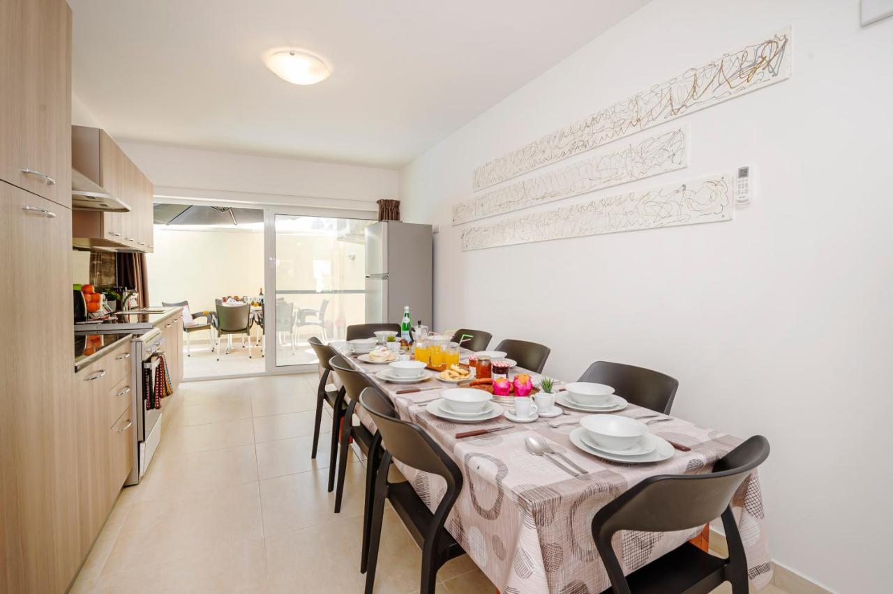 Summer Breeze 3 Bedroom Family Maisonette With Sunny Terrace In Mellieha - By Getawaysmalta Dış mekan fotoğraf
