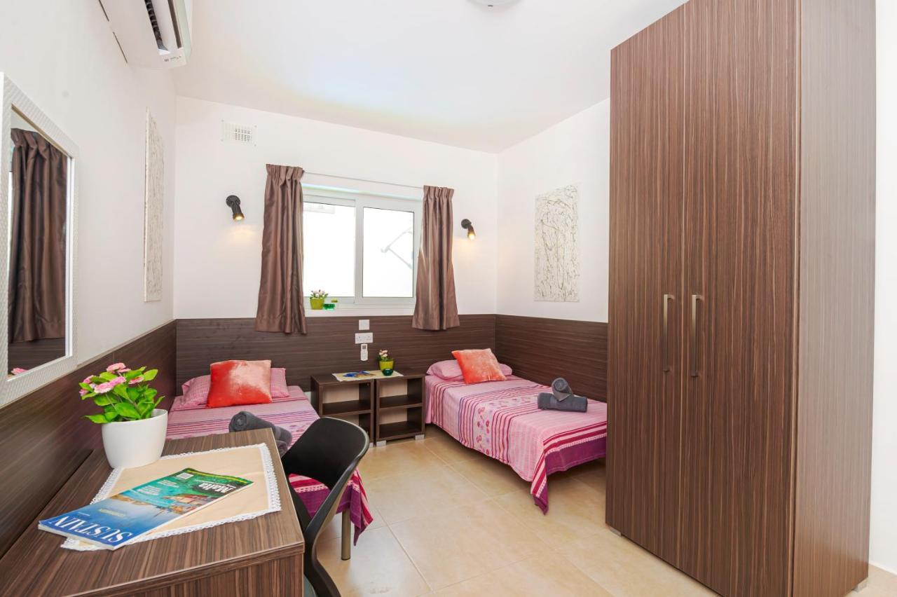 Summer Breeze 3 Bedroom Family Maisonette With Sunny Terrace In Mellieha - By Getawaysmalta Dış mekan fotoğraf